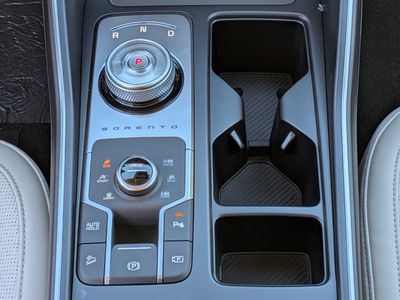 2026 Kia Sorento Hybrid - Photo 26
