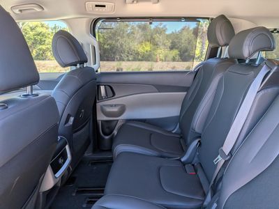 2026 Kia Carnival — photo 16 view