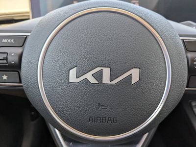 2026 Kia K5 — photo 32 view