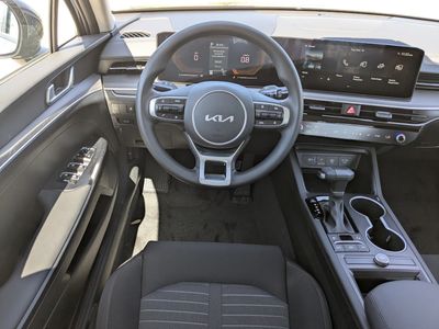 2026 Kia K5 — photo 17 view