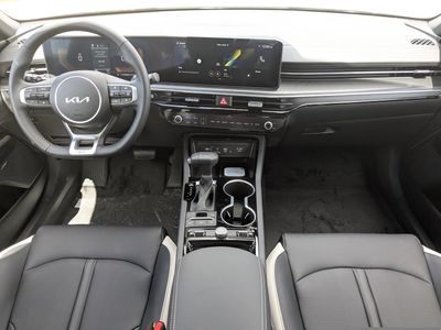 2026 Kia K5 — photo 16 view