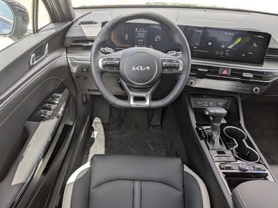 2026 Kia K5 — photo 17 view