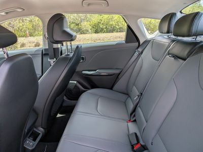 2026 Kia K4 - Photo 13