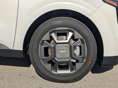 2026 Kia Carnival Hybrid — photo 11 view