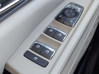 2026 Kia Carnival Hybrid — photo 28 view