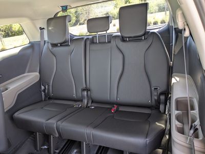 2026 Kia Carnival Hybrid - Photo 15