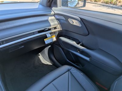 2027 Kia Telluride - Photo 22