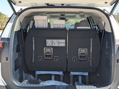2026 Kia Carnival — photo 13 view