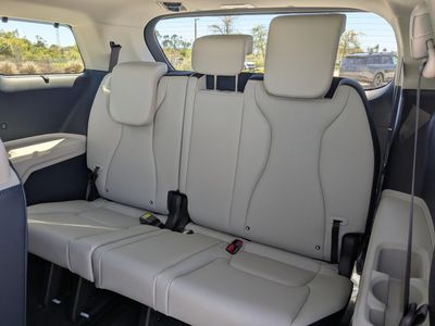 2026 Kia Carnival — photo 16 view