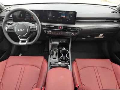 2026 Kia K5 — photo 17 view