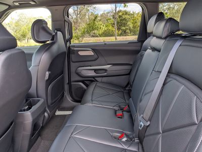 2027 Kia Telluride - Photo 16