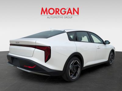 2025 Kia K4 - Photo 5