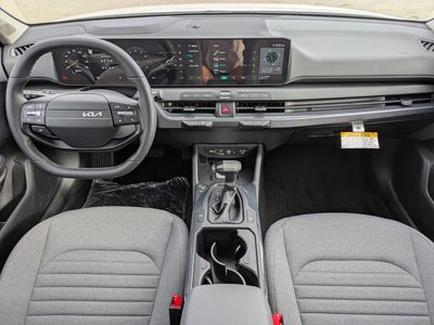 2025 Kia K4 - Photo 17