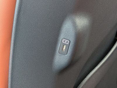 2027 Kia Telluride Hybrid - Photo 21