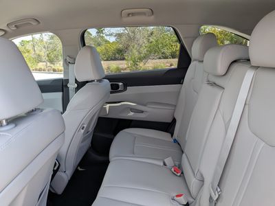 2026 Kia Sorento — photo 16 view