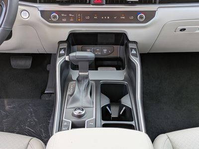 2026 Kia Sorento — photo 24 view