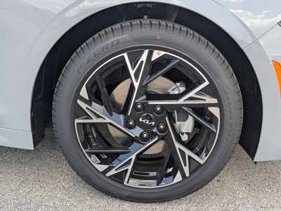 2026 Kia K5 — photo 11 view