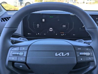 2025 Kia K4 - Photo 31