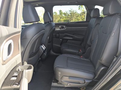 2026 Kia Sorento Hybrid - Photo 17