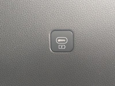 2026 Kia Carnival — photo 17 view