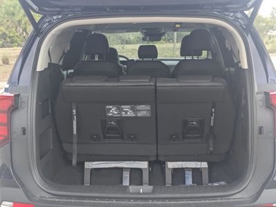 2026 Kia Carnival — photo 14 view