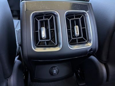 2026 Kia Sorento — photo 18 view