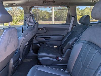 2027 Kia Telluride - Photo 16