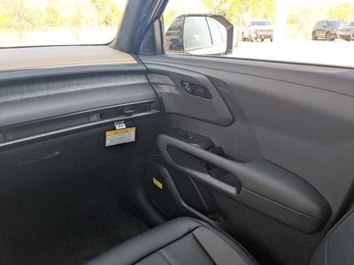 2027 Kia Telluride Hybrid - Photo 25