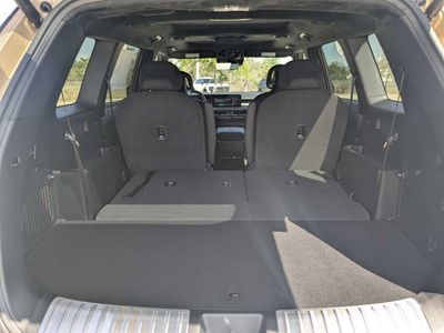2027 Kia Telluride Hybrid - Photo 13