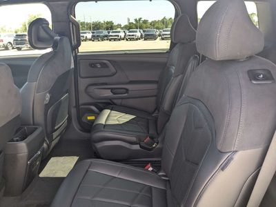 2027 Kia Telluride Hybrid - Photo 19