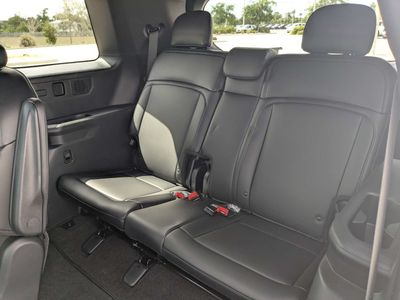 2027 Kia Telluride Hybrid - Photo 21