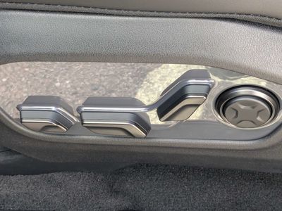 2027 Kia Telluride Hybrid - Photo 29