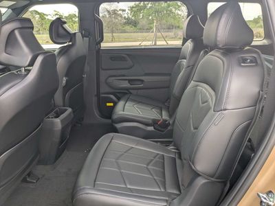 2027 Kia Telluride Hybrid - Photo 22