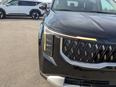 2026 Kia Carnival Hybrid — photo 12 view