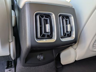 2026 Kia Sorento — photo 17 view