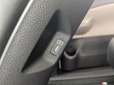 2026 Kia Carnival Hybrid — photo 23 view