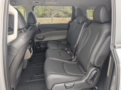 2026 Kia Carnival Hybrid — photo 21 view