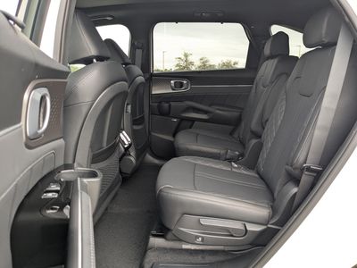 2026 Kia Sorento Hybrid - Photo 17