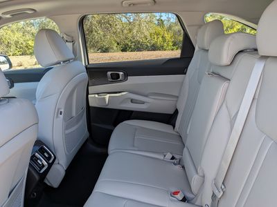 2026 Kia Sorento — photo 15 view