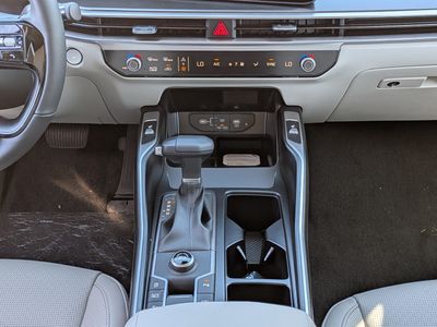 2026 Kia Sorento — photo 24 view