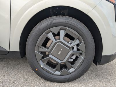 2026 Kia Carnival Hybrid — photo 11 view