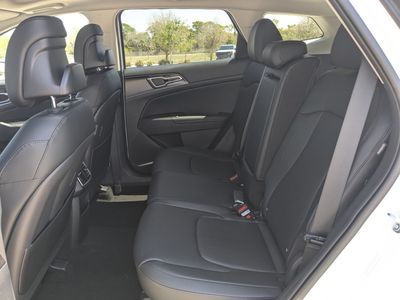 2026 Kia Sportage — photo 17 view