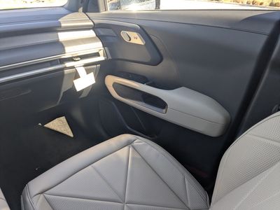 2027 Kia Telluride - Photo 28