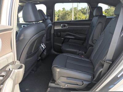2026 Kia Sorento Hybrid - Photo 17