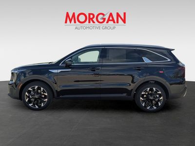 2026 Kia Sorento — photo 8 view