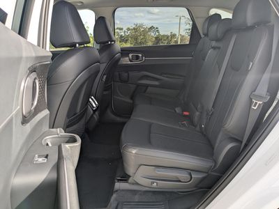 2026 Kia Sorento — photo 16 view