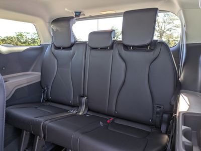 2026 Kia Carnival — photo 15 view