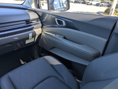 2026 Kia Carnival — photo 18 view