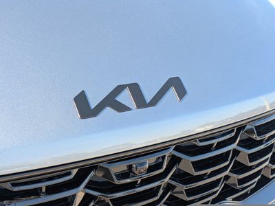 2026 Kia Sorento Hybrid - Photo 11