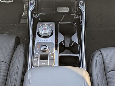 2026 Kia Sorento Hybrid - Photo 22